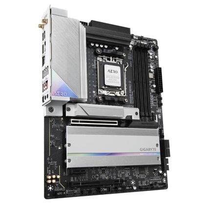 MB Gigabyte B650 AERO G