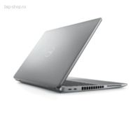Laptop Dell Latitude 5550 N009L555015EMEA_VP vedere din spate-dreapta partial deschis.