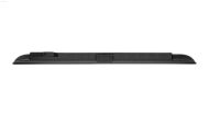 Display profesional Lenovo ThinkVision E65 LFD montat pe perete afisand fatada cladire moderna.
